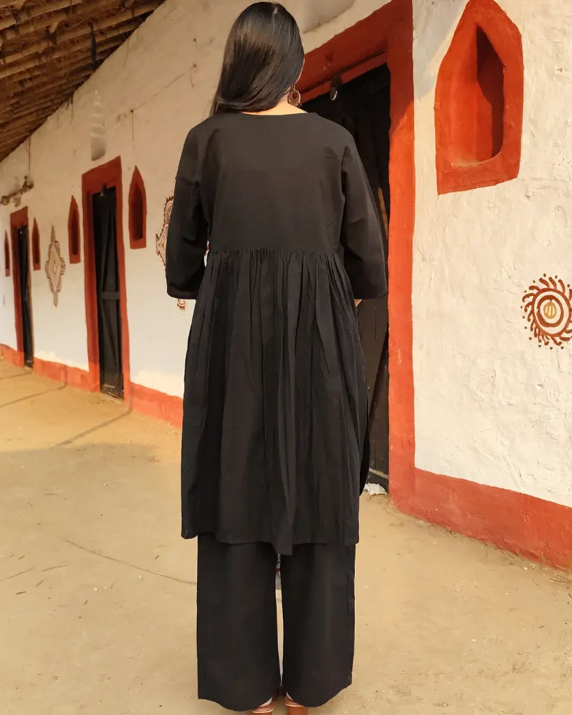 Blk Emb Cords (3).webp