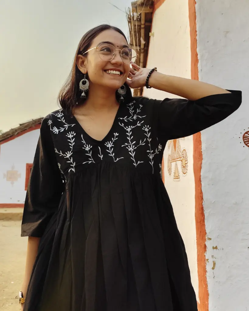 Blk Emb Cords (2).webp