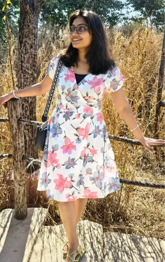 Knee-Length Floral Wrap Dress with Pocket